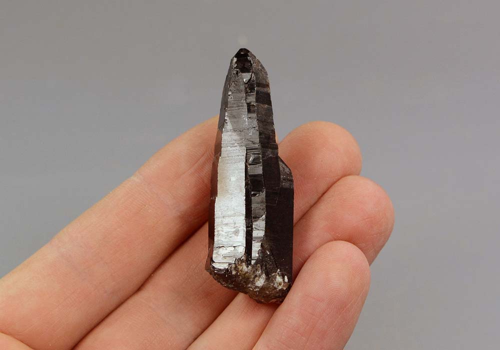 Кристалл мориона 19,66 - вид сбоку