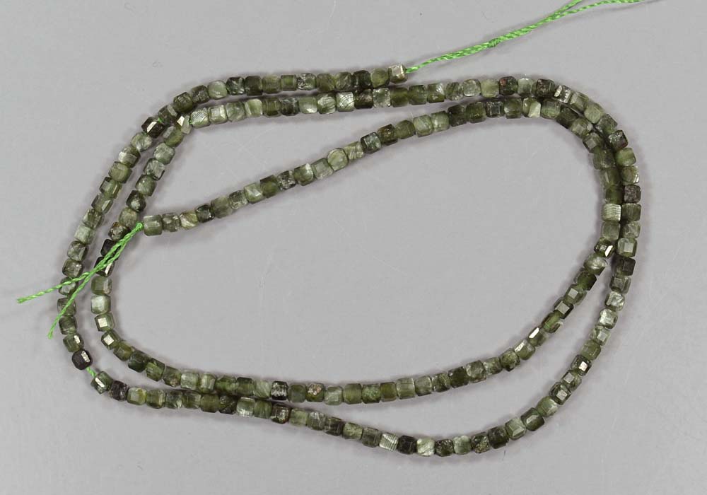 Серафинит бусины, кубик огранка 2,5 мм - стоимость
