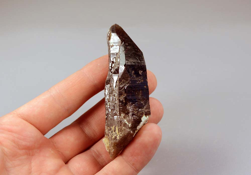 Морион, кристалл 76,17 - натуральный камень