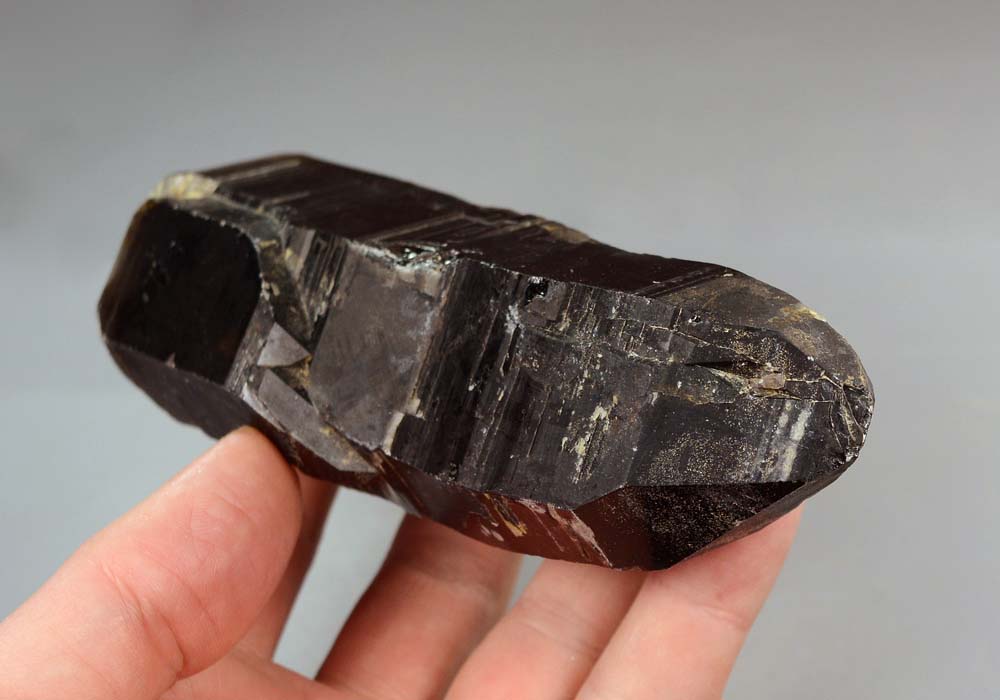 Морион, кристалл вторичной формации 400 - натуральный камень