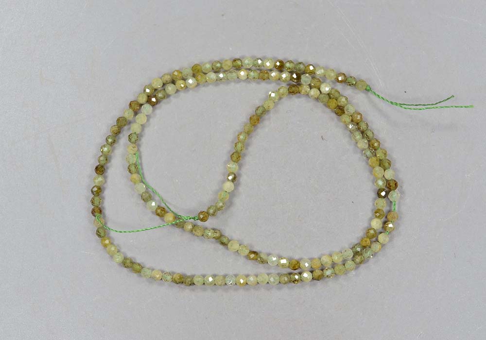 Гроссуляр бусины огранка 3 мм - реальное фото