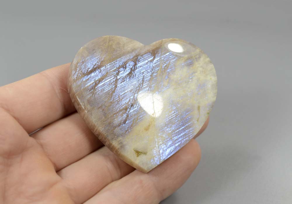 Сердце из лунного камня 88,84 - купить