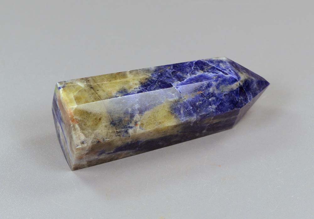 Кристалл из содалита 61,26 - реальное фото