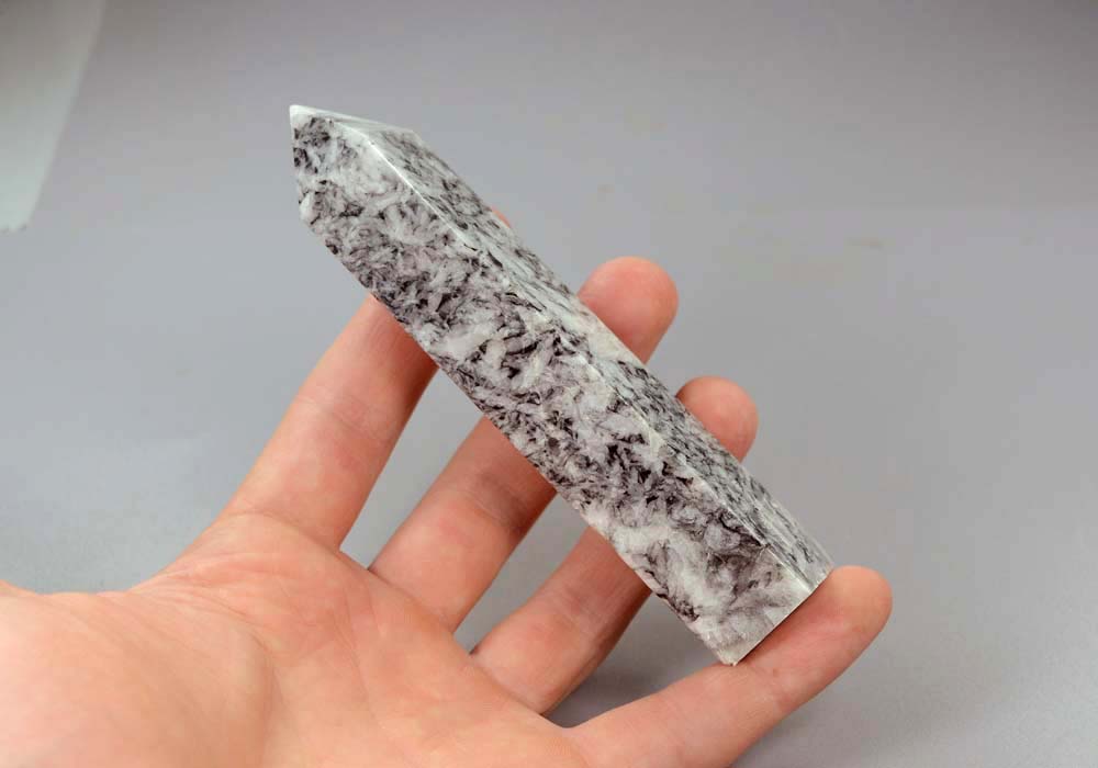 Кристалл из магнезита с графитом, 151,31 - купить