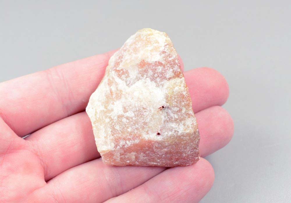 Кварц персиковый, необработанный 41 - вид сбоку
