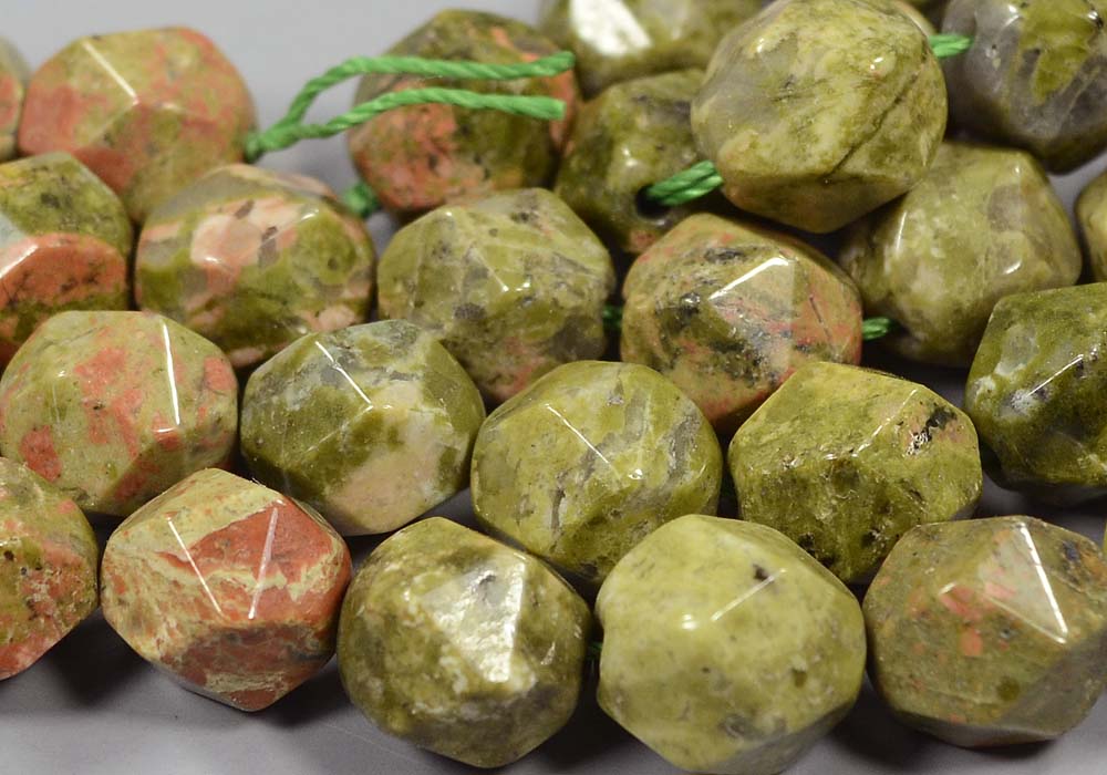 Бусины из унакита, многогранник 10 мм - натуральный камень