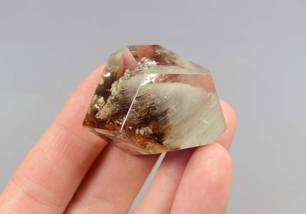 Кварц с включениями (garden quartz) 39,24 - вид сбоку
