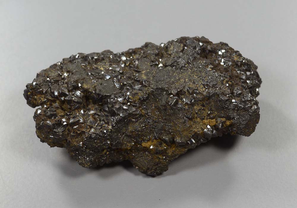 Кристаллы магнетита 184,45 - реальное фото