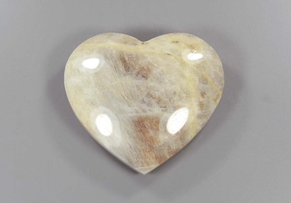 Сердце из лунного камня с солнечным 106,82 - цена