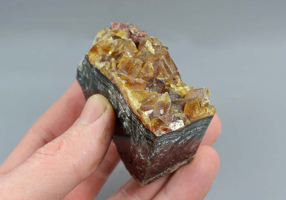 Серафинит с кальцитом, полированный срез 162,60 - натуральный камень