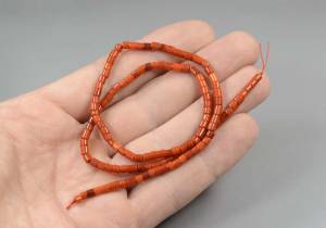 Бусины из красного коралла, цилиндр 4-3 мм - вид сбоку