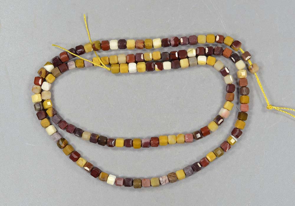 Яшма мукаит бусины куб с огранкой 3 мм - стоимость