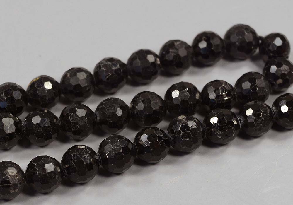 Бусины из шерла (турмалина), шар с огранкой 6,5 мм - натуральный камень