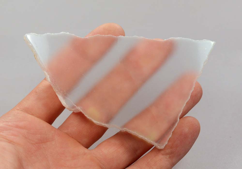 Селенит, полированный срез 183,21 - вид сбоку