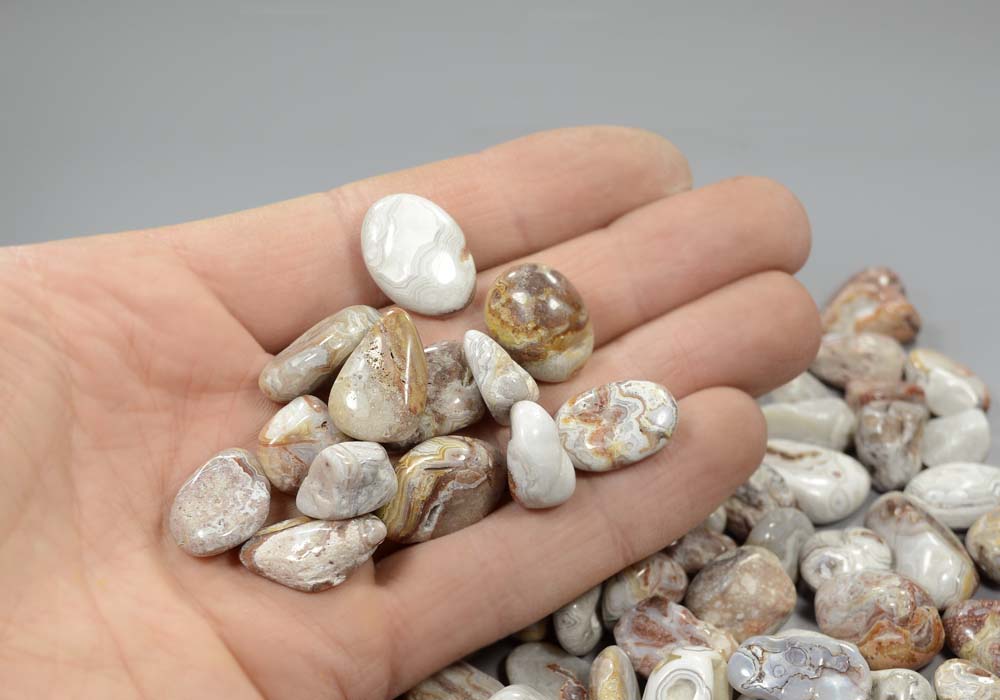 Мексиканский агат галтовка 15-20 мм, 1 кг - вид сбоку