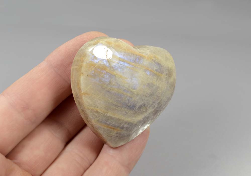 Лунный камень сердце 64,73 - купить